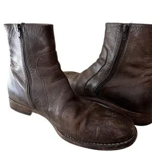 Maison Martin Margiela distressed brown zip boots size US 11 Maison Martin Margiela Brown Zip Boots for Men for Sale  main image 4